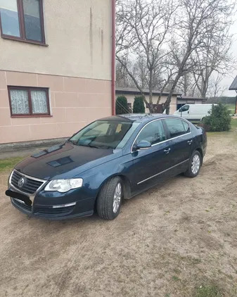 volkswagen Volkswagen Passat cena 25000 przebieg: 189000, rok produkcji 2008 z Ząbki